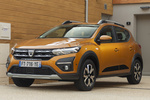 Dacia Sandero Gama Sandero Stepway Comfort Stepway Turismo Naranja Atacama Exterior Frontal-Lateral 5 puertas
