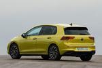 Volkswagen Golf 1.0 eTSI 81 kW (110 CV) DSG 7 vel.  Life Turismo Amarillo Lima Metalizado Exterior Posterior-Lateral 5 puertas