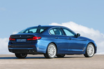 BMW Serie 5 520d L&iacute;nea Luxury Turismo Phytonic Blau Metallic Exterior Posterior-Lateral 4 puertas