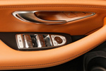Mercedes-Benz Clase E E 300 de 4MATIC 300 de AMG Line Turismo Interior Mandos puerta 4 puertas