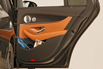 Mercedes-Benz Clase E E 300 de 4MATIC 300 de AMG Line Turismo Interior Puerta 4 puertas
