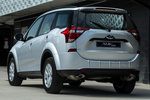 Mahindra XUV 500 Gama XUV 500 Gama XUV 500 Todo terreno Moondust Silver Exterior Lateral-Posterior 5 puertas