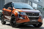 Mahindra XUV 500 Gama XUV 500 Gama XUV 500 Todo terreno Mystic Copper Exterior Lateral-Frontal 5 puertas