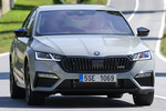 Skoda Octavia RS 1.4 TSI iV 180 kW (245 CV) DSG RS iV Turismo Plata Brillante Metalizado Exterior Lateral-Frontal 5 puertas