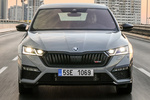 Skoda Octavia RS 1.4 TSI iV 180 kW (245 CV) DSG RS iV Turismo Plata Brillante Metalizado Exterior Frontal 5 puertas
