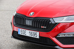 Skoda Octavia Combi RS 1.4 TSI iV 180 kW (245 CV) DSG Combi RS iV Turismo familiar Rojo Velvet Metalizado Exterior Frontal 5 puertas