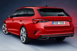 Skoda Octavia Combi RS 1.4 TSI iV 180 kW (245 CV) DSG Combi RS iV Turismo familiar Rojo Velvet Metalizado Exterior Lateral-Posterior 5 puertas