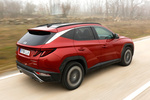 Hyundai Tucson 1.6 T-GDI HEV 169 kW (230 CV) 4x4 6AT Style H&iacute;brido Todo terreno Engine Red Exterior Posterior-Lateral 5 puertas