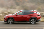 Hyundai Tucson 1.6 T-GDI HEV 169 kW (230 CV) 4x4 6AT Style H&iacute;brido Todo terreno Engine Red Exterior Lateral 5 puertas