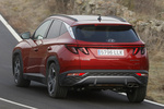 Hyundai Tucson 1.6 T-GDI HEV 169 kW (230 CV) 4x4 6AT Style H&iacute;brido Todo terreno Engine Red Exterior Lateral-Posterior 5 puertas