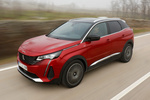 Peugeot 3008 PureTech 180 S&S EAT8 GT Pack Todo terreno Rojo Ultimate Exterior Frontal-Lateral 5 puertas