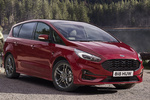 Ford S-MAX 2.5 FHEV 140 kW (190 CV) ST-Line Monovolumen Rojo Rub&iacute; Exterior Lateral-Frontal 5 puertas