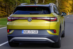Volkswagen ID.4 150 kW (204 CV) 77 kWh 1st Max Todo terreno Honey Yellow Metalizado Negro Exterior Posterior-Lateral 5 puertas