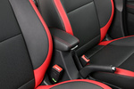 KIA Picanto 1.0 DPi 49 kW (67 CV) GT-Line Turismo Interior Reposabrazos 5 puertas