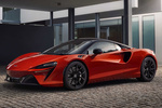 McLaren High-Performance Hybrid Artura (Versi&oacute;n con el volante a la derecha) Artura Black Pack Coup&eacute; Vermillion Red Exterior Frontal-Lateral 2 puertas