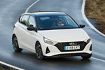 Hyundai i20 1.0 T-GDi 73,5 kW (100 CV) 48V Tecno Turismo Polar White Exterior Cenital-Lateral-Frontal 5 puertas