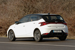 Hyundai i20 1.0 T-GDi 73,5 kW (100 CV) 48V Tecno Turismo Polar White Exterior Lateral-Posterior 5 puertas
