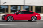 Audi A7 Sportback 55 TFSIe quattro Sportback S line TFSIe Turismo Rojo Tango Exterior Frontal-Lateral 5 puertas