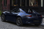 Mazda MX-5 ST 2.0 SKYACTIV-G 135 kW (184 CV) i-Stop & i-Eloop Blue & Red Edition RF Descapotable Deep Crystal Blue Mica Exterior Lateral-Posterior 2 puertas