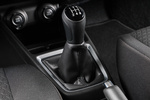 Suzuki Swift 1.2 Mild Hybrid GLX Turismo Interior Palanca de Cambios 5 puertas