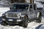 Jeep Gladiator Diesel 3.0 194 kW (264 CV) Auto 4x4 Overland Pick up Billet Silver Metalizado Exterior Frontal-Lateral 4 puertas
