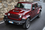 Jeep Gladiator Diesel 3.0 194 kW (264 CV) Auto 4x4 Overland Pick up Snazzberry Exterior Frontal-Lateral 4 puertas