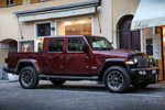 Jeep Gladiator Diesel 3.0 194 kW (264 CV) Auto 4x4 Overland Pick up Snazzberry Exterior Lateral-Frontal 4 puertas