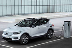 Volvo XC40 P8 AWD Recharge Recharge Todo terreno Gris Plata Glaciar Exterior Toma de recarga 5 puertas