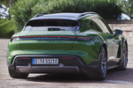 Porsche Taycan Cross Turismo Turbo S Cross Turismo Turbo S con Paquete SportDesign Offroad Gris Vesuvius Turismo familiar Verde Mamba Metalizado Exterior Posterior-Lateral 5 puertas
