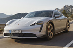 Porsche Taycan Cross Turismo 4S Cross Turismo 4S Turismo familiar Blanco Carrara Metalizado Exterior Frontal-Lateral 5 puertas