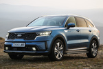 KIA Sorento 1.6 T-GDi PHEV Emotion P Luxury PHEV Todo terreno Gravity Blue Exterior Frontal-Lateral 5 puertas