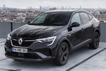 Renault Arkana TCe 103 kW (140 CV) EDC Micro H&iacute;brido R.S. Line Todo terreno Negro Sport Exterior Frontal-Lateral 5 puertas