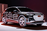 Audi Q4 Q4 e-tron Q4 e-tron (Camuflado) Todo terreno Exterior Lateral-Frontal 5 puertas