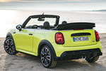 MINI MINI Cabrio John Cooper Works Autom&aacute;tico Cabrio John Cooper Works Descapotable Zesty Yellow Exterior Lateral-Posterior 2 puertas