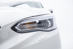Subaru Impreza ecoHYBRID Executive Turismo Crystal White Pearl Exterior Faro 5 puertas