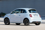 Fiat 500 500e 87 kW (118 CV) 500e Icon Turismo Azul Celestial Exterior Lateral-Posterior 2 puertas