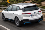 BMW iX xDrive40 Essence BMWi Blau Todo terreno Alpinweiss Exterior Cenital-Lateral-Posterior 5 puertas