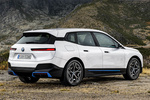BMW iX xDrive40 Essence BMWi Blau Todo terreno Alpinweiss Exterior Posterior-Lateral 5 puertas