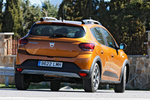 Dacia Sandero 74 kW (100 CV) ECO-G Stepway Comfort Stepway Turismo Naranja Atacama Exterior Posterior-Lateral 5 puertas