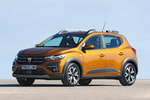 Dacia Sandero 74 kW (100 CV) ECO-G Stepway Comfort Stepway Turismo Naranja Atacama Exterior Frontal-Lateral 5 puertas