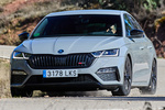 Skoda Octavia RS 2.0 TSI 180 kW (245 CV) DSG RS Turismo Plata Brillante Metalizado Exterior Frontal-Lateral 5 puertas