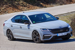 Skoda Octavia RS 2.0 TSI 180 kW (245 CV) DSG RS Turismo Plata Brillante Metalizado Exterior Cenital-Lateral-Frontal 5 puertas