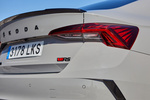 Skoda Octavia RS 2.0 TSI 180 kW (245 CV) DSG RS Turismo Plata Brillante Metalizado Exterior Posterior 5 puertas