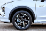 Mitsubishi Eclipse Cross PHEV Kaiteki+ 4WD PHEV Kaiteki+ Todo terreno Blanco Diamante metalizado Exterior Llanta 5 puertas