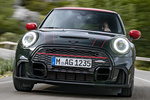 MINI MINI 3p John Cooper Works 3p John Cooper Works Turismo Rebel Gren con Techo Rojo Exterior Frontal 5 puertas