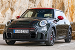 MINI MINI 3p John Cooper Works 3p John Cooper Works Turismo Rebel Gren con Techo Rojo Exterior Frontal-Lateral 5 puertas