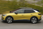 Volkswagen ID.4 150 kW (204 CV) 77 kWh 1st Max Todo terreno Honey Yellow Metalizado Negro Exterior Lateral 5 puertas