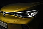 Volkswagen ID.4 150 kW (204 CV) 77 kWh 1st Max Todo terreno Honey Yellow Metalizado Negro Exterior Faro 5 puertas