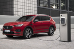 SEAT Tarraco 1.4 e-HYBRID 180 KW (245 CV) DSG-6 FR PHEV Todo terreno Rojo Merlot Exterior Toma de recarga 5 puertas