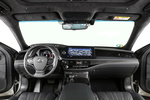 Lexus LS 500h AWD Luxury L-Aniline Turismo Interior Salpicadero 4 puertas